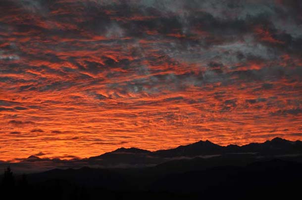 林りん館からの北アルプスライブカメラ